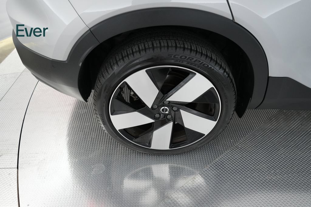 Used 2023 Volvo C40 P8 Recharge Ultimate AWD/4WD image 9