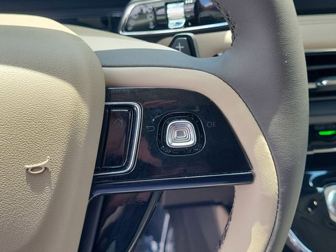 Used 2024 Lincoln Corsair FWD image 20