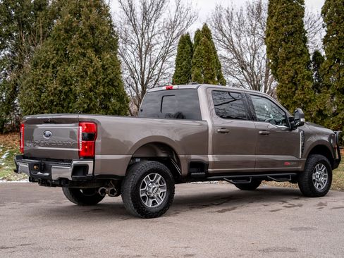 Used 2023 Ford F350 Lariat w/ FX4 Off-Road Package image 5