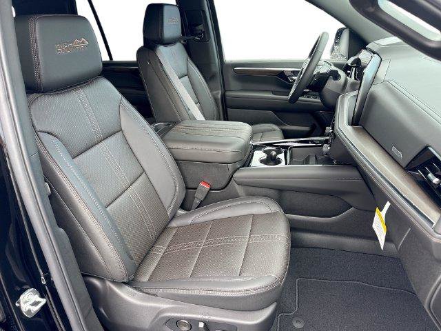 New 2026 Chevrolet Tahoe High Country w/ Sun And Tow Package AWD/4WD image 26