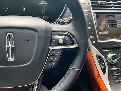 Used 2019 Lincoln Nautilus Reserve AWD/4WD image 12