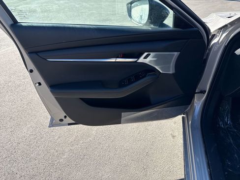 New 2026 MAZDA MAZDA3 Hatchback w/Premium Plus Pkg image 23