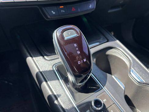 Used 2022 Cadillac XT4 Luxury w/ Cold Weather Package FWD image 42