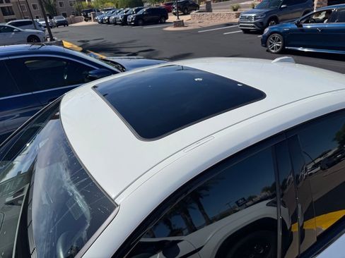 Used 2023 BMW M340i w/ Premium Package image 6