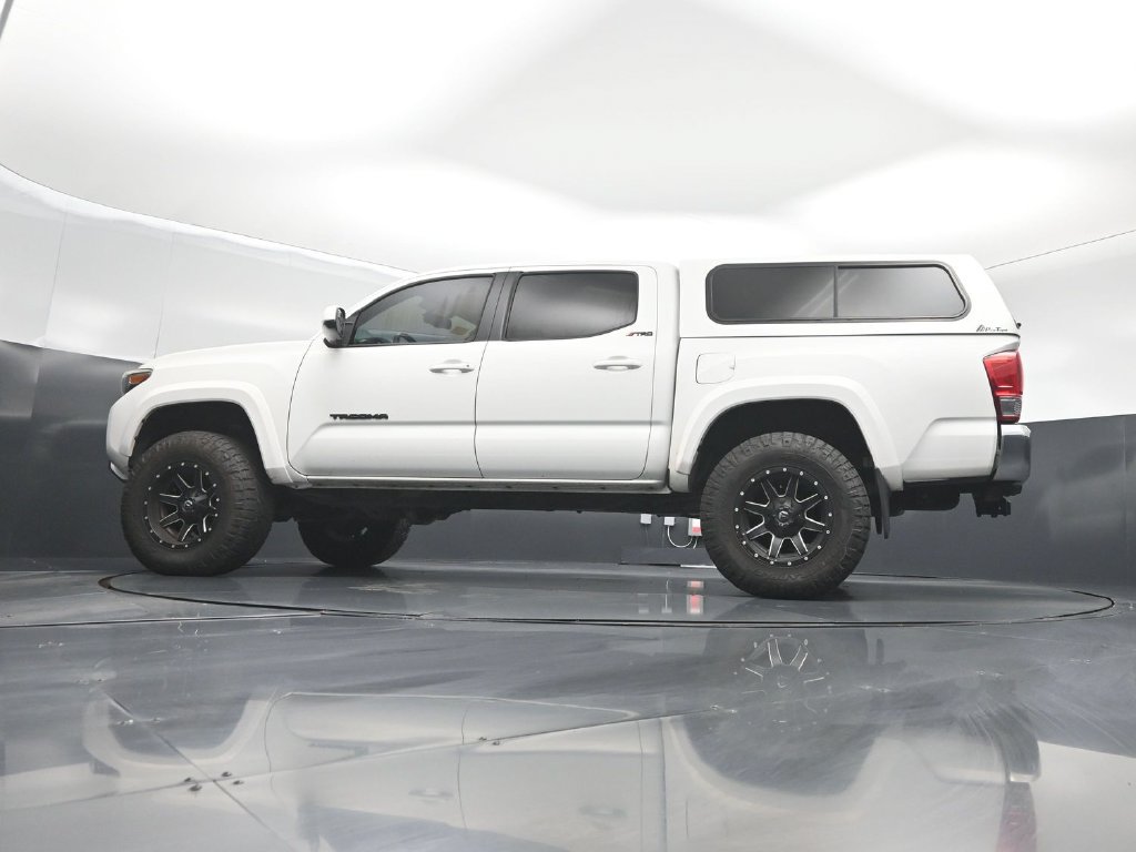 Used 2017 Toyota Tacoma SR5 w/ Tow Package AWD/4WD image 48