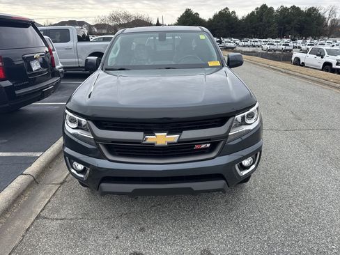 Used 2019 Chevrolet Colorado Z71 image 3