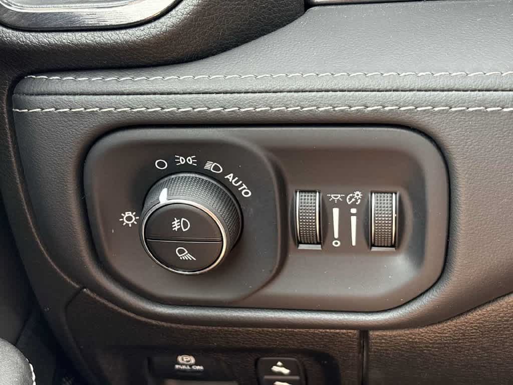 Used 2022 RAM 1500 Limited w/ Trailer Tow Group AWD/4WD image 22