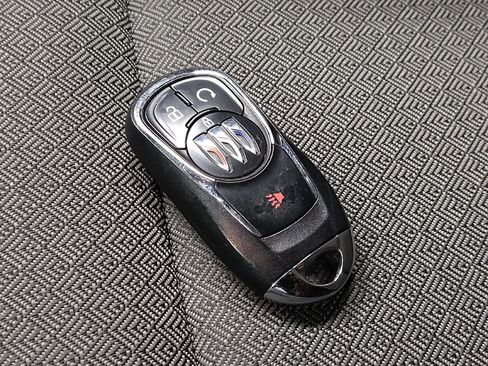 Used 2025 Buick Encore GX Preferred FWD image 32