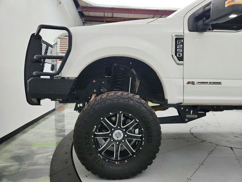 Used 2022 Ford F250 Platinum AWD/4WD image 32
