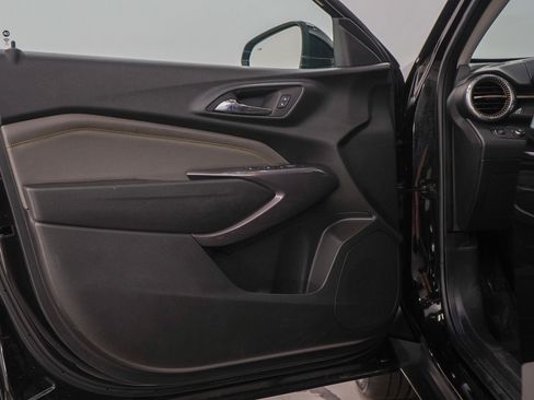 Used 2024 Chevrolet Trax ACTIV FWD image 19