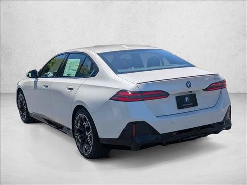 Used 2026 BMW 530i w/ M Sport Package RWD image 8