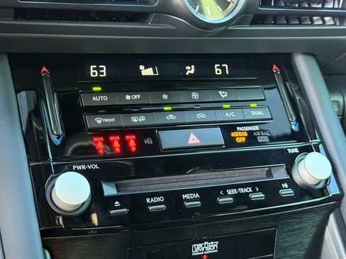 Used 2023 Lexus IS 500 image 11