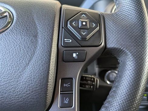 Used 2022 Toyota Tacoma TRD Sport image 23