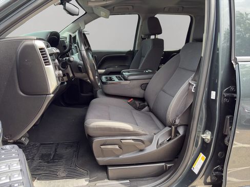 Used 2019 Chevrolet Silverado 1500 LT AWD/4WD image 16