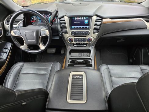 Used 2020 GMC Yukon XL Denali w/ Denali Ultimate Package image 17