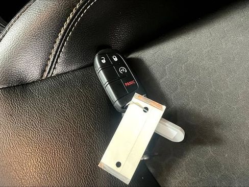 Used 2019 Jeep Compass Latitude w/ Popular Equipment Group image 10