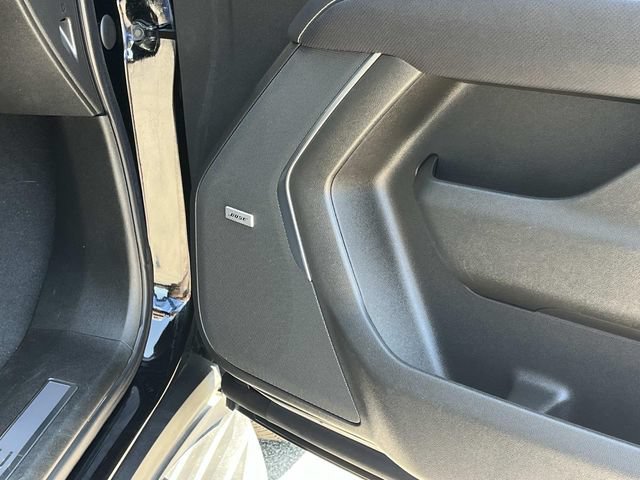 Used 2023 GMC Yukon SLT w/ SLT Premium Package AWD/4WD image 28