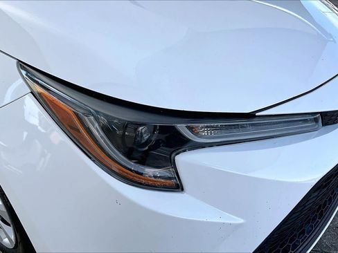 Used 2021 Toyota Corolla LE image 27