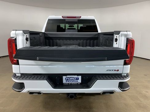 Used 2022 GMC Sierra 1500 AT4 w/ AT4 Preferred Package image 12