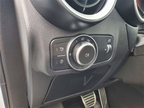 Used 2023 Alfa Romeo Stelvio Ti image 22