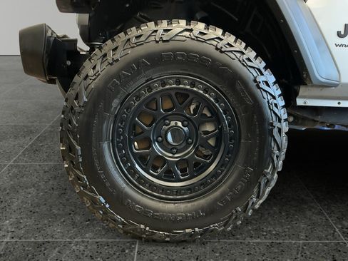 Used 2024 Jeep Wrangler Sport AWD/4WD image 14