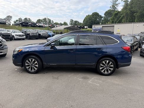 Used 2015 Subaru Outback 2.5i Limited AWD/4WD image 10