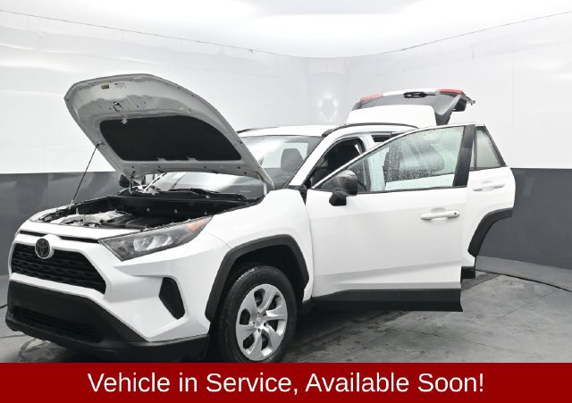 Used 2021 Toyota RAV4 LE AWD/4WD image 42