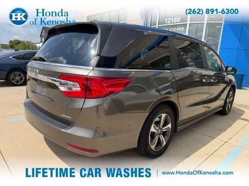 Used 2018 Honda Odyssey Touring image 2