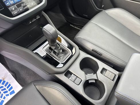 Used 2025 Subaru Forester Limited image 27