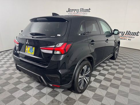 Used 2025 Mitsubishi Outlander Sport AWD image 6