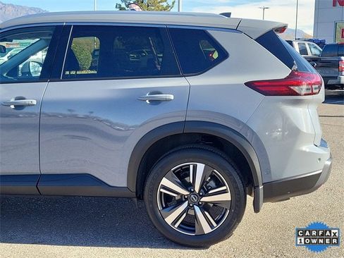 Certified 2025 Nissan Rogue SL w/ SL Premium Package image 6