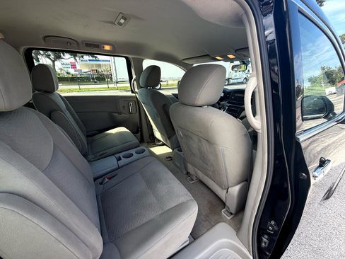 Used 2015 Nissan Quest S image 19