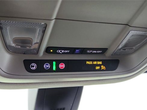 Used 2023 GMC Acadia SLE w/ Driver Convenience Package image 35