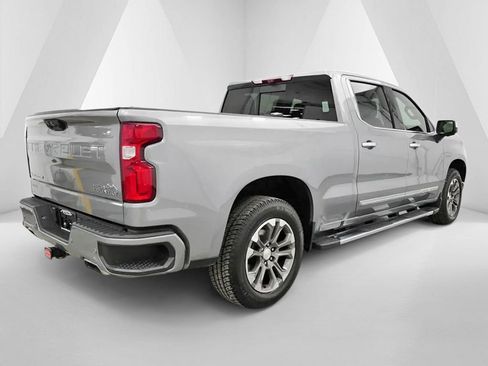 Used 2023 Chevrolet Silverado 1500 High Country w/ Technology Package AWD/4WD image 7