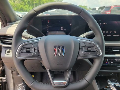 New 2025 Buick Envista Avenir image 16