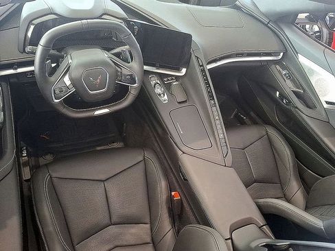 Used 2024 Chevrolet Corvette Z06 image 9