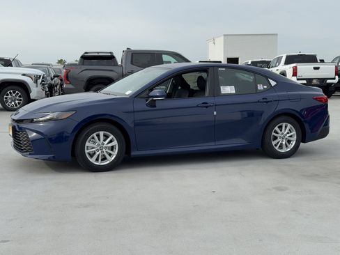 Used 2026 Toyota Camry LE image 11
