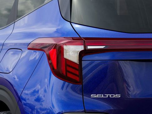 New 2026 Kia Seltos S FWD image 11