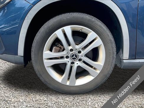 Used 2020 Mercedes-Benz GLA 250 4MATIC w/ Premium Package image 9