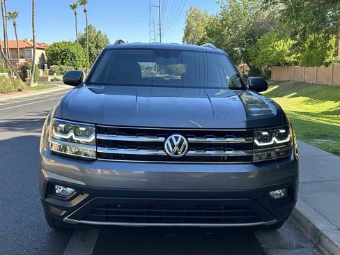 Used 2019 Volkswagen Atlas SE FWD image 3