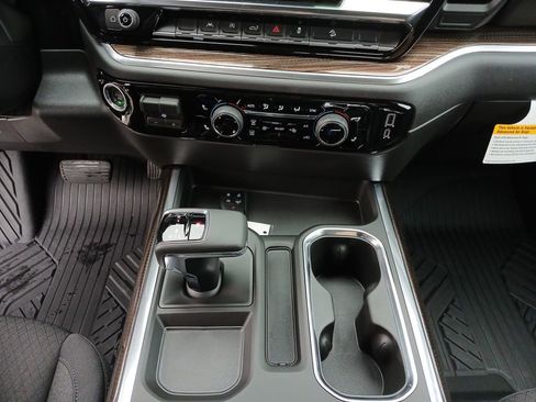 New 2026 Chevrolet Silverado 1500 LT Trail Boss w/ Convenience Package II image 16