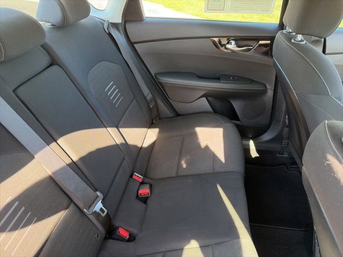 Used 2019 Kia Forte S FWD image 31