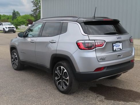 Used 2023 Jeep Compass Limited AWD/4WD image 10