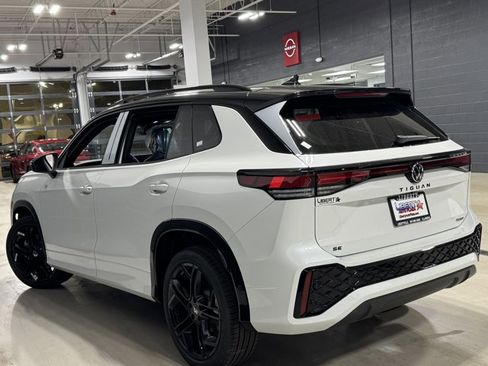 New 2026 Volkswagen Tiguan SE R-Line image 23