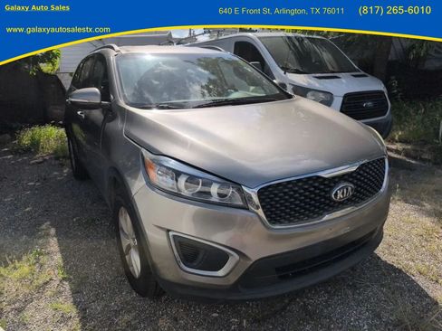 Used 2018 Kia Sorento FWD image 6
