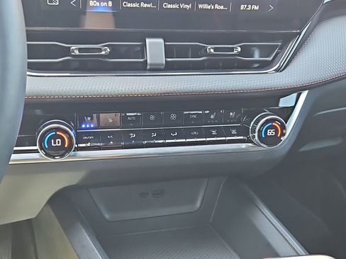 Certified 2025 Chevrolet Equinox RS w/ Safety and Technology Package image 20