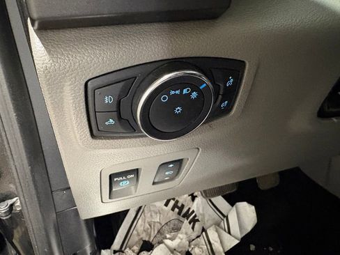Used 2016 Ford F150 XLT w/ Equipment Group 302A Luxury AWD/4WD image 18