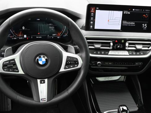 Certified 2025 BMW X4 xDrive30i w/ Premium Package AWD/4WD image 13