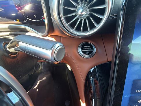 Used 2022 Mercedes-Benz SL 55 AMG 4MATIC image 13