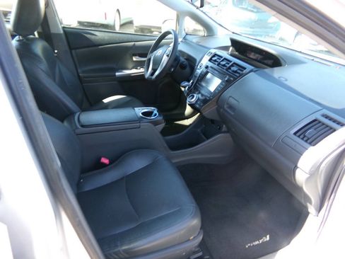 Used 2012 Toyota Prius V Three FWD image 10